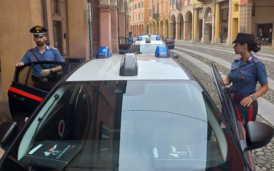 CORREGGIO. 18ENNE PICCHIA E MINACCIA CON UN COLTELLO UN COETANEO