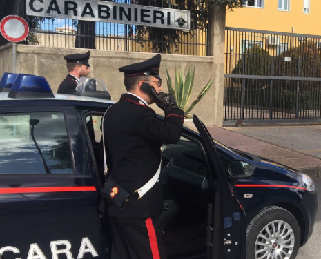 CORREGGIO. MACHETE IN PUGNO, TERRORIZZAVA DUE GIOVANI: ARRESTATO 27ENNE