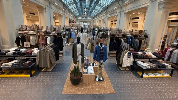 AL MERCATO COPERTO IN VIA EMILIA SAN PIETRO HA APERTO OVIESSE