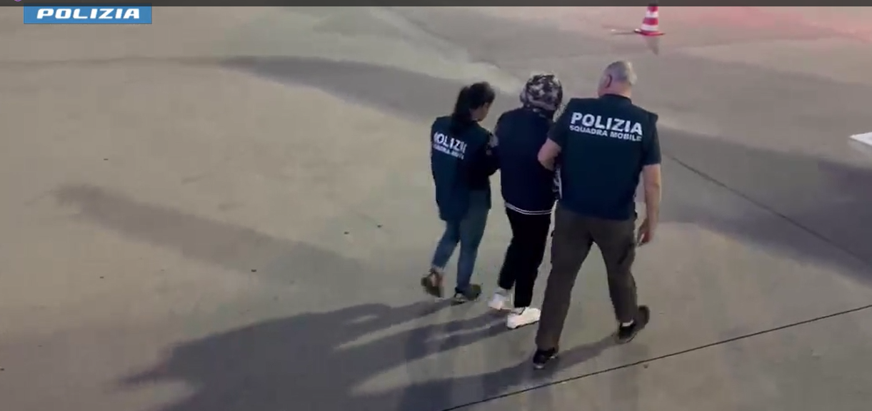 ABUSI SU UNA BIMBA E PEDOPORNOGRAFIA MINORILE, ARRESTATO 37ENNE