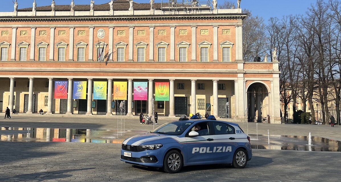 UN 24ENNE ERA PRONTO A SPACCIARE DAVANTI AL TEATRO VALLI, DENUNCIATO DALLA POLIZIA