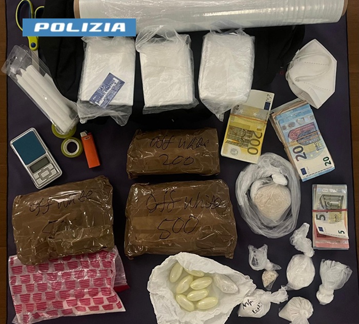 IN CASA CON CIRCA 2KG DI DROGA, ARRESTATO PUSHER NIGERIANO