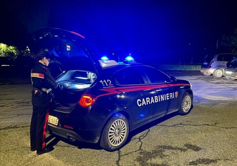 CORREGGIO, 16ENNE AGGREDITO PER CINQUE EURO, FRATELLI ARRESTATI