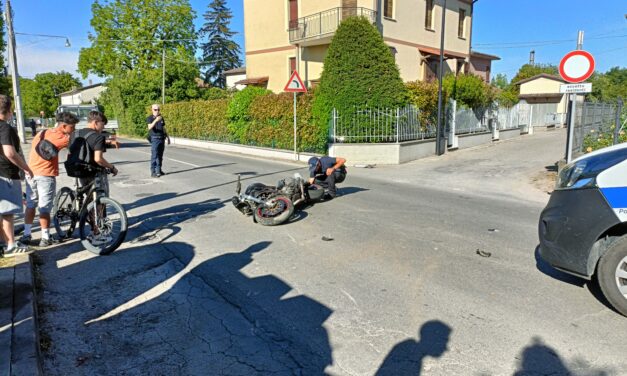 BIBBIANO, SCONTRO AUTO MOTO, FERITO IL MOTOCICLISTA