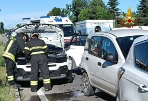 incidente tra 4 auto a Codemondo
