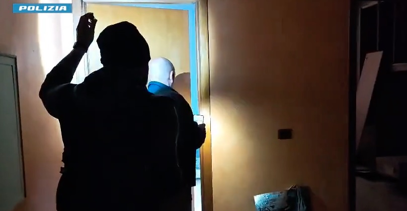 SPACCIO E ARMI, A REGGIO 1 ARRESTO E 9 DENUNCE