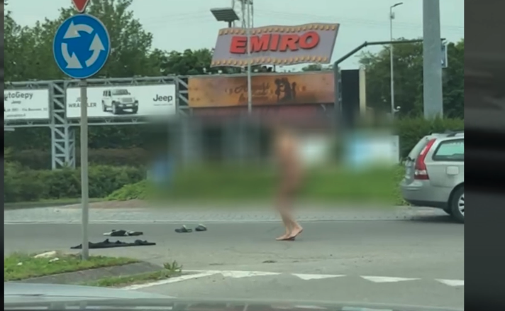 ANCORA UN CASO DI UOMO NUDO NEL REGGIANO