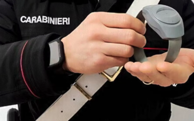 EX MARITO VIOLENTO, SCATTA IL BRACCIALETTO ELETTRONICO