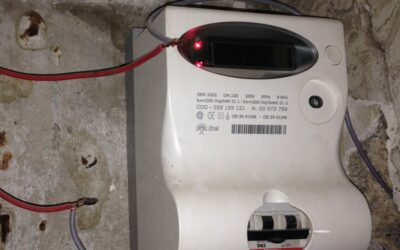 ALBINEA, RUBA ELETTRICITÀ AL VICINO, ARRESTATA