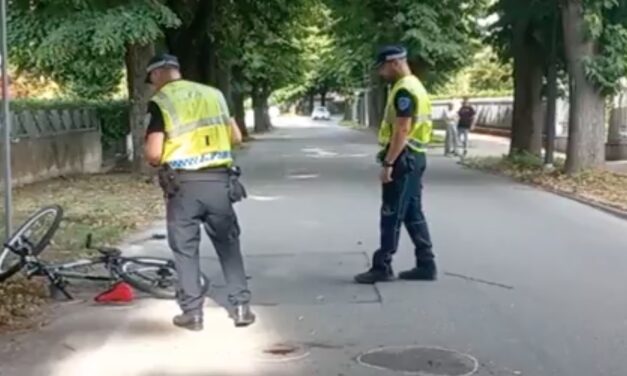 SCHIANTO CONTRO UN’AUTO, GRAVE CICLISTA