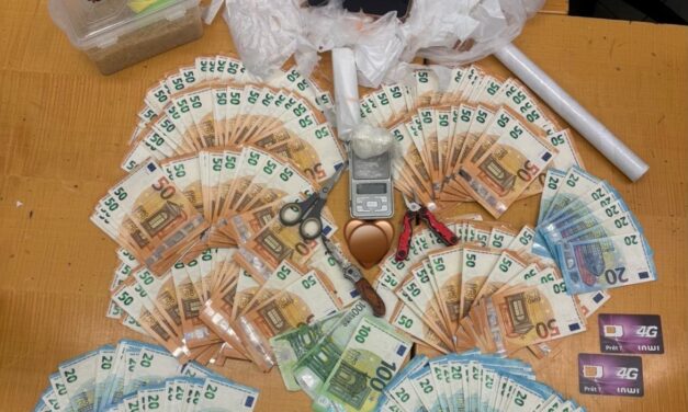 CONTANTI DA SPACCIO E DROGA, ARRESTATO 26ENNE