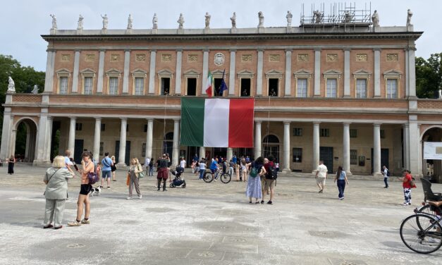 LA BANDIERA SUL VALLI E NEI CIELI