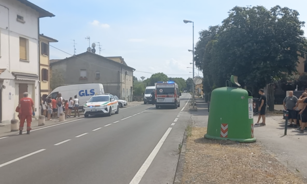 CADELBOSCO, BIMBA FERITA IN INCIDENTE