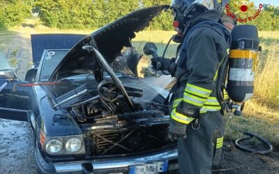VA A FUOCO L’AUTO DELLO SPOSO MA LUI ESCE ILLESO E IL MATRIMONIO NON SALTA
