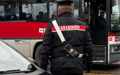 MOLESTA SESSUALMENTE UNA PASSEGGERA SUL BUS, DENUNCIATO 29ENNE DEL MALI
