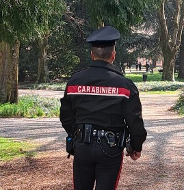 VIOLENTA LITE TRA SENZA TETTO DIVENTA RAPINA, UNA DENUNCIA