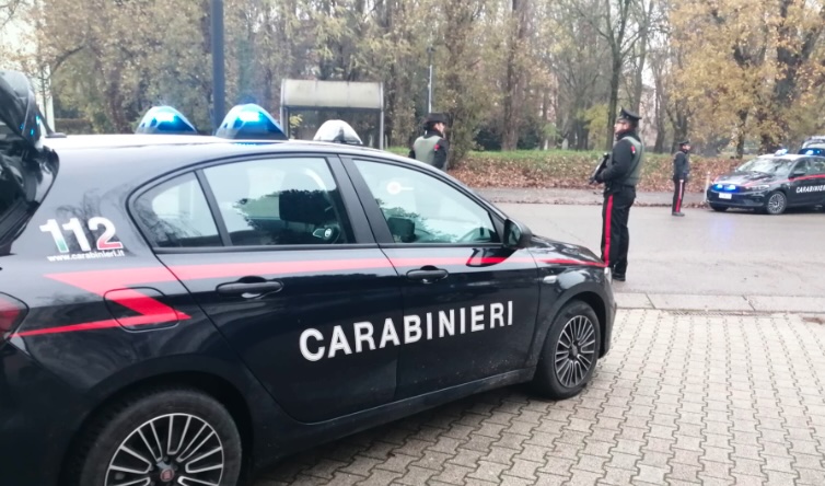 CONTROLLI IN ZONA STAZIONE, FERMATO SPACCIATORE
