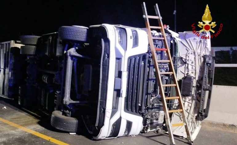 INCIDENTE MORTALE SULL’A1, MORTO 36ENNE DI CORREGGIO