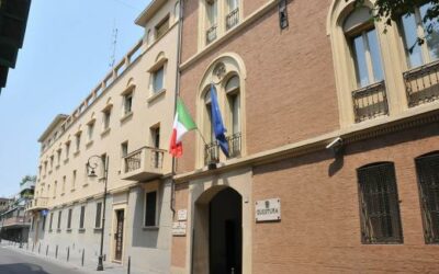 LITIGA CON LA FIDANZATA E AGGREDISCE I POLIZIOTTI, ARRESTATO