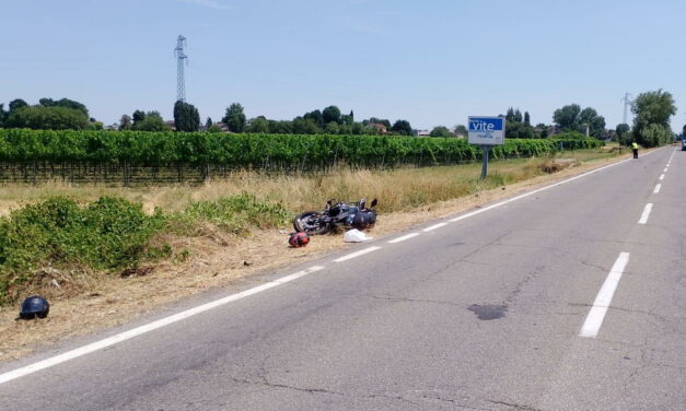 CADELBOSCO, SCHIANTO AUTO-MOTO, GRAVI DUE CENTAURI