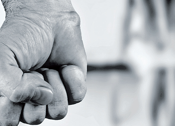 DIECI ANNI DI VIOLENZE ALLA COMPAGNA, IN CARCERE