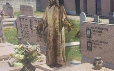 TELECAMERE NEL CIMITERO DI BIBBIANO DOPO IL FURTO DELLA STATUA IN BRONZO DEL CRISTO