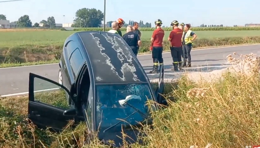 LUZZARA, CON L’AUTO NEL FOSSATO, DONNA FERITA