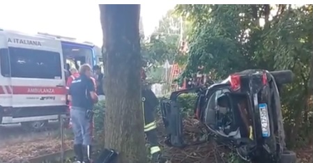 GUASTALLA, SCHIANTO IN AUTO. GRAVE UN GIOVANE