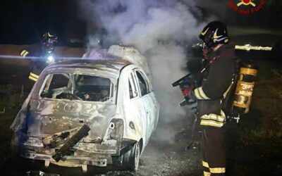 AUTO A FUOCO NELLA NOTTE A CORREGGIO, IPOTESI DOLO, INDAGINI IN CORSO