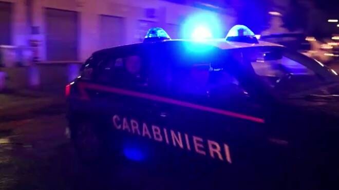 AGGREDITA IN VIA AGOSTI MENTRE CONSUMA DROGA