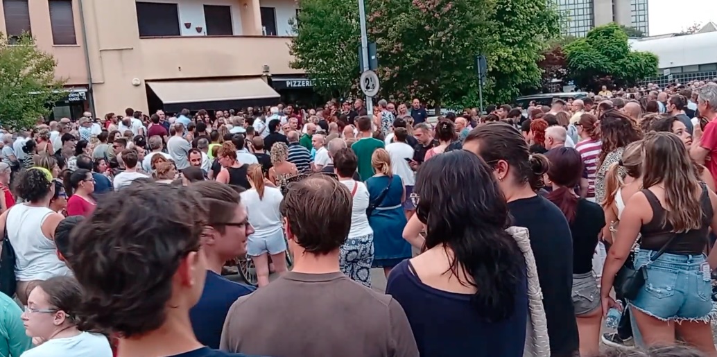 UN FIUME DI GENTE PER RICORDARE RAFFAELE STIPA ( vedi servizio tg)
