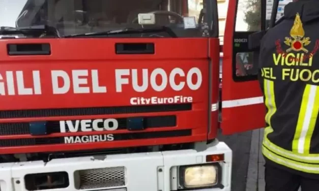 SAN MARTINO IN RIO, INCENDIO IN UN’AZIENDA, EVACUATI 30 OPERAI