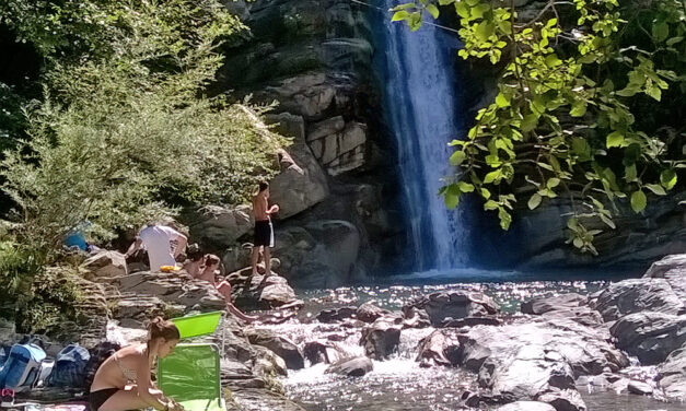 RIFIUTI E DEGRADO ALLE CASCATE DEL GOLFARONE, INTERVIENE IL COMUNE