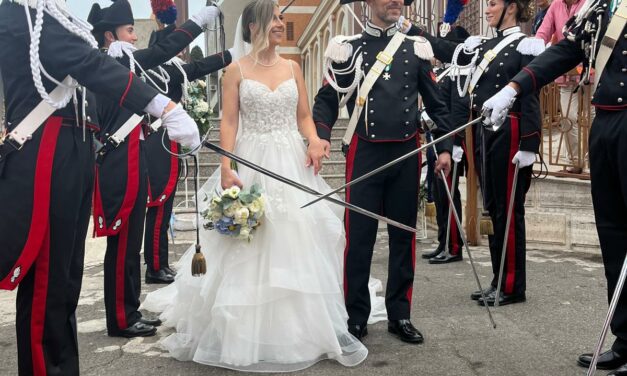 MATRIMONIO IN SICILIA CON DELEGAZIONE DELL’ARMA DI REGGIO. EMOZIONE E FESTA