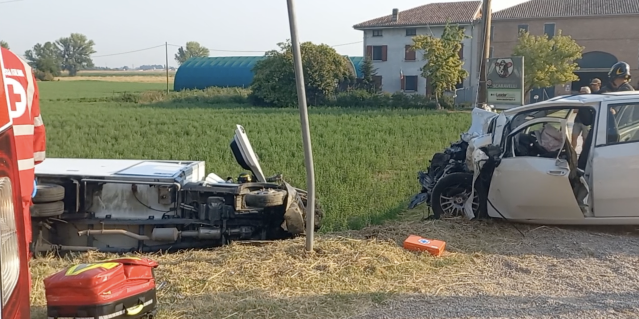 SCHIANTO A LUZZARA, SESSANTENNE GRAVISSIMO