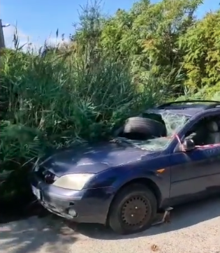 VEICOLI ABBANDONATI IN CITTA’, NESSUNO LI RIMUOVE