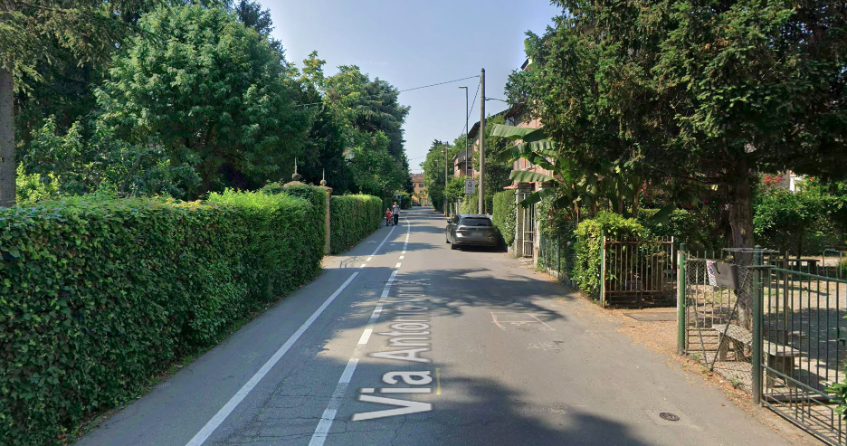 VIOLENTA LITE    IN VIA VENERI E SPARI CON SCACCIACANE