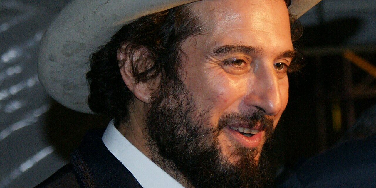 BOSCO OSPIZIO, CAPOSSELA SI SCHIERA CON GLI ATTIVISTI