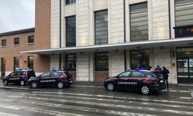 FURTI SU AUTO IN SOSTA IN PIAZZALE EUROPA, QUATTRO DENUNCE