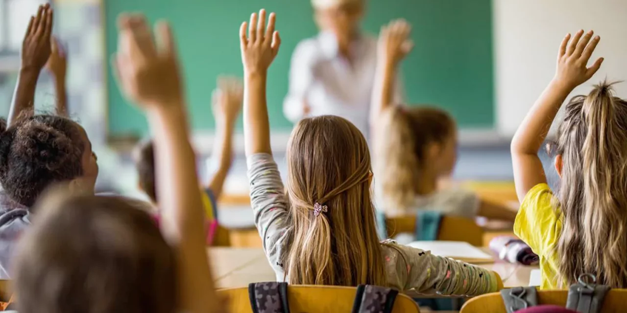 REGGIO, DA DOMANI RIAPRONO 15 SCUOLE SOLO PER 700 STUDENTI