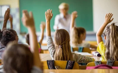 REGGIO, DA DOMANI RIAPRONO 15 SCUOLE SOLO PER 700 STUDENTI