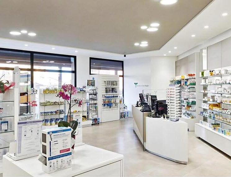 CASTELNOVO SOTTO, FURTO IN FARMACIA