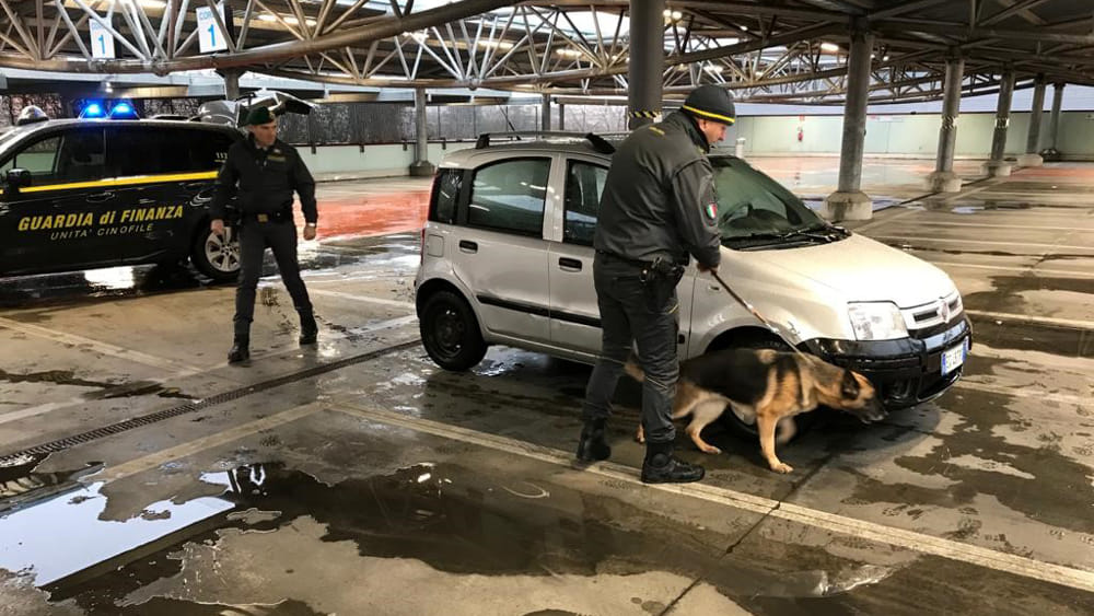 REGGIO, I CONTROLLI DELLA GUARDIA DI FINANZA
