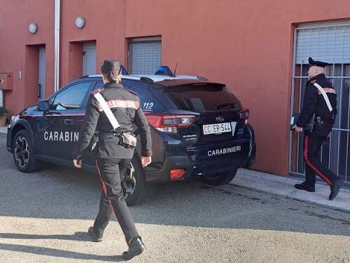 RUBIERA, PRIMA LA LITE, POI IL FURTO IN CASA