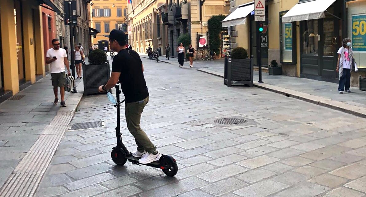 MONOPATTINI, 200 MULTE PER ASSENZA DI CASCO A REGGIO