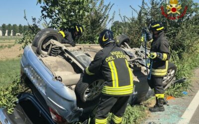 SI SCHIANTA IN AUTO, GRAVE PENSIONATO