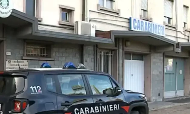 CASTELNOVO MONTI, COLPISCE UN MEDICO CON UN PUGNO
