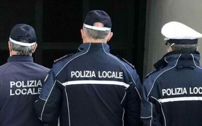 CAUSA TRE INCIDENTI E SCAPPA IN DUE CASI, ANZIANO MULTATO