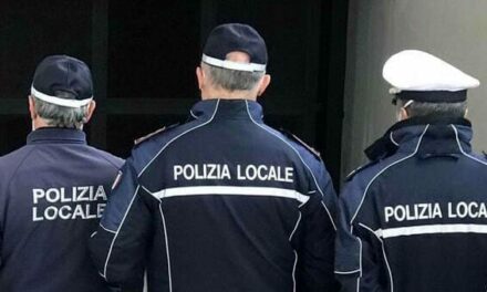 CAUSA TRE INCIDENTI E SCAPPA IN DUE CASI, ANZIANO MULTATO