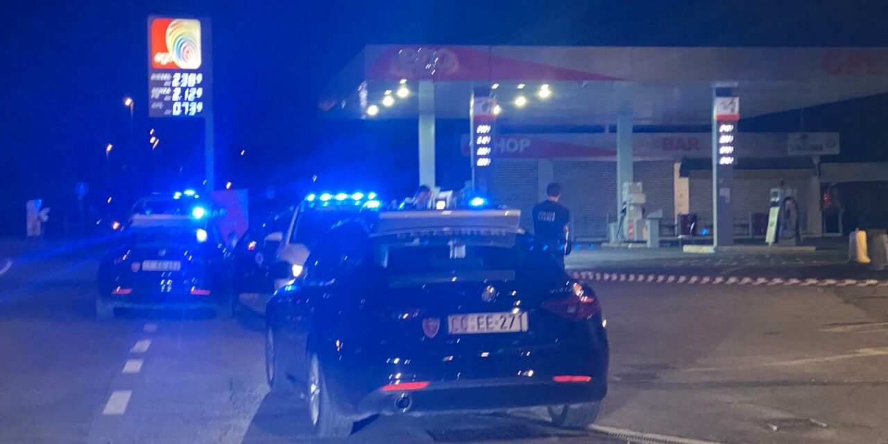 VIOLENZA E FOLLIA IN VIA MARTIRI DI CERVAROLO. UN 26ENNE DI ORIGINI EGIZIANE HA COLPITO CON UN CACCIAVITE UNA DONNA E POI NE HA INVESTITE ALTRE DUE
